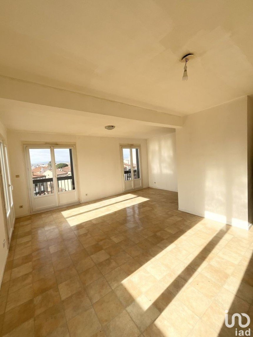 Apartment 3 rooms of 69 m² in Perpignan (66000)