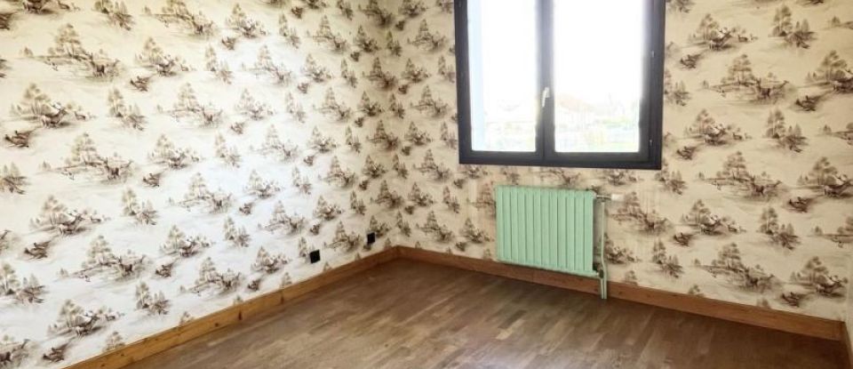 House 4 rooms of 100 m² in Brethenay (52000)