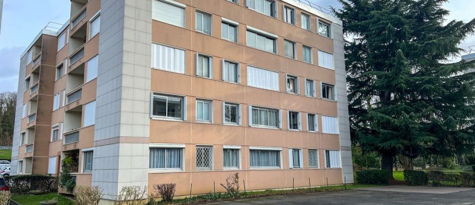 Apartment 3 rooms of 65 m² in Gagny (93220)