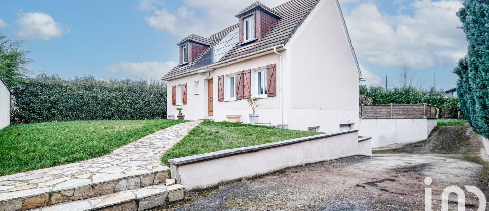Traditional house 6 rooms of 140 m² in Magny-le-Hongre (77700)