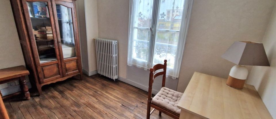 House 7 rooms of 111 m² in Alfortville (94140)
