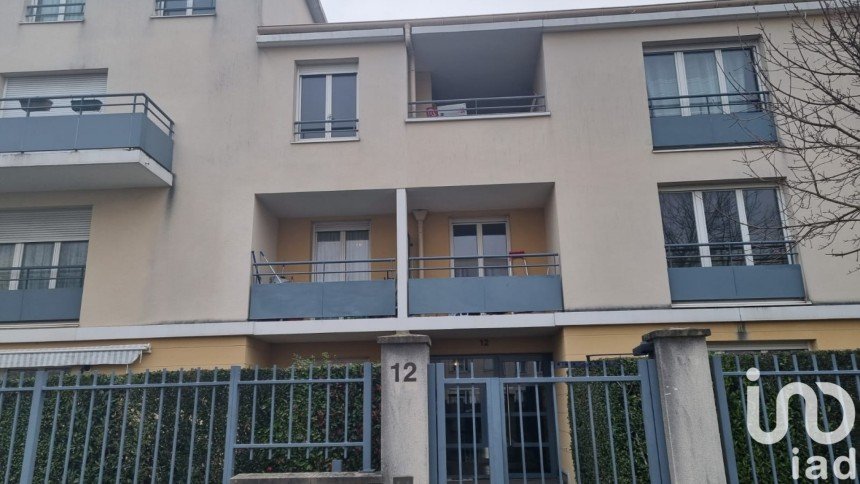 Apartment 3 rooms of 61 m² in Trappes (78190)
