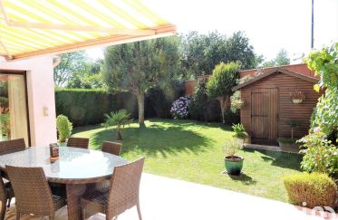 House 7 rooms of 141 m² in Guyancourt (78280)