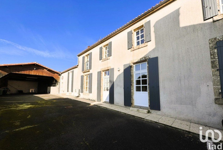 House 6 rooms of 150 m² in Foussais-Payré (85240)