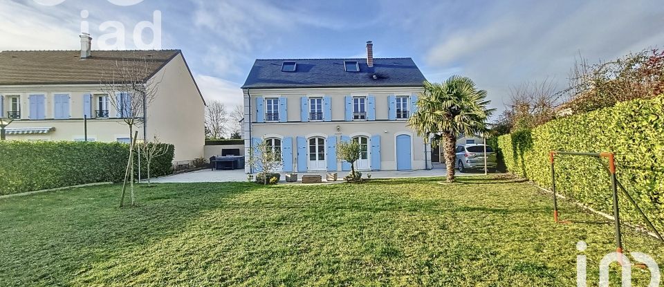 Maison traditionnelle 6 pièces de 170 m² à Bailly-Romainvilliers (77700)
