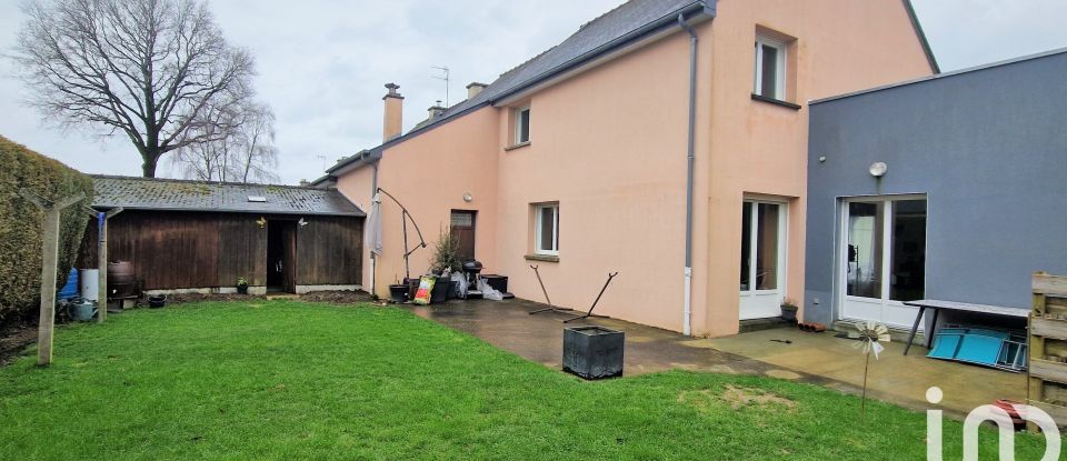 Maison traditionnelle 6 pièces de 140 m² à Saint-Aubin-du-Cormier (35140)