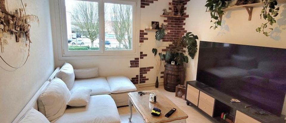 Appartement 4 pièces de 82 m² à Douai (59500)