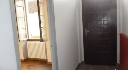 House 6 rooms of 115 m² in Champlay (89300)