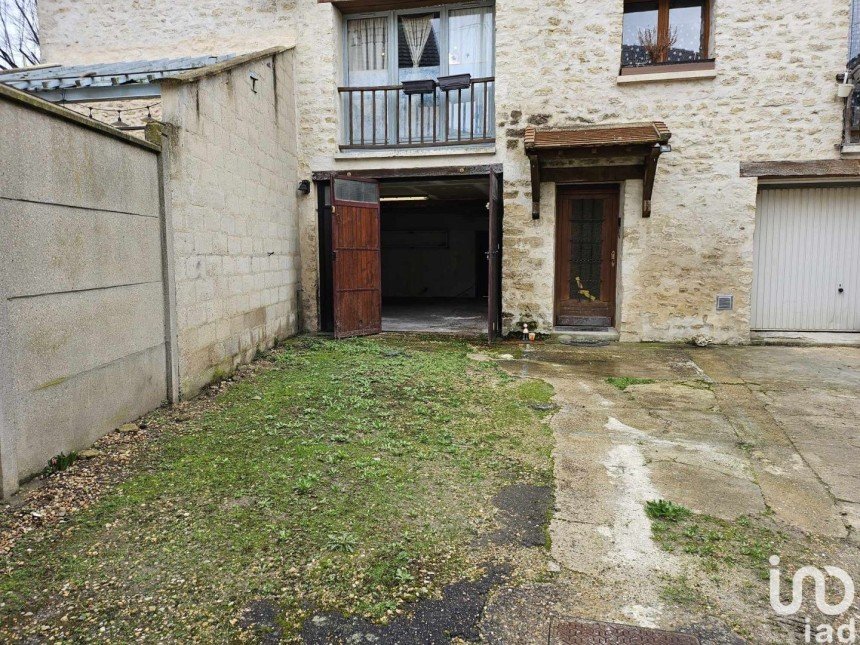 Parking/garage/box de 20 m² à Flins-sur-Seine (78410)