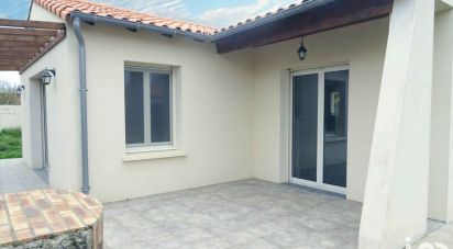 House 5 rooms of 122 m² in Saint-Gelais (79410)
