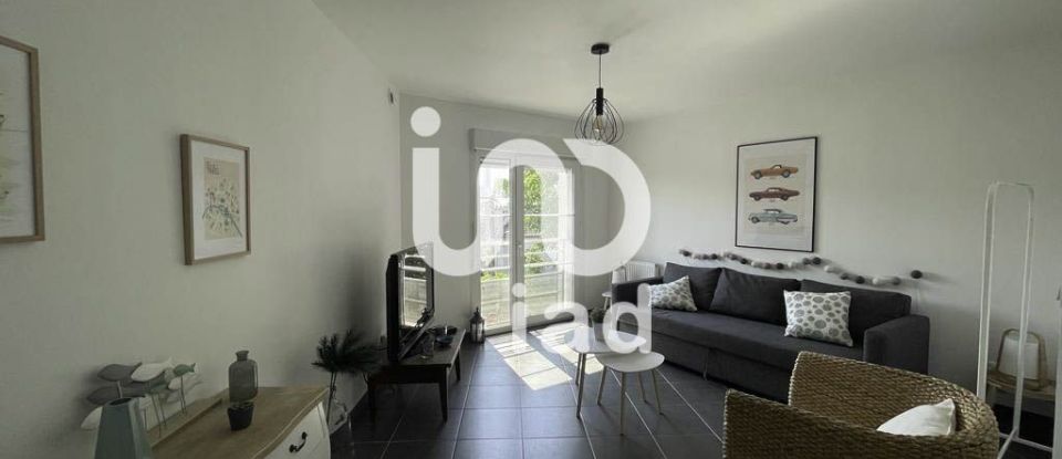Apartment 1 room of 32 m² in Savigny-sur-Orge (91600)
