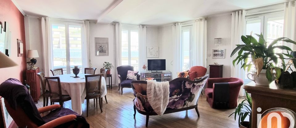 Apartment 4 rooms of 178 m² in Saint-Étienne (42000)