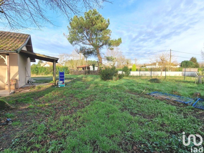 Terrain de 957 m² à Castelnau-de-Médoc (33480)