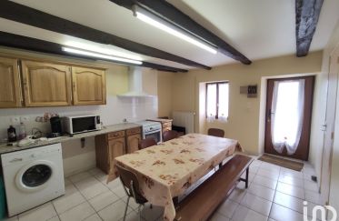House 6 rooms of 150 m² in Lussac-les-Châteaux (86320)