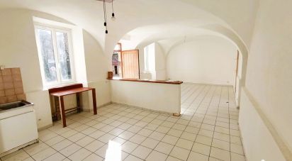 House 9 rooms of 182 m² in Saint-Julien-en-Saint-Alban (07000)