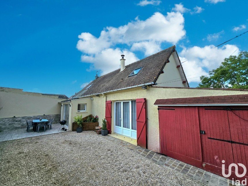 House 4 rooms of 82 m² in Clermont (60600)