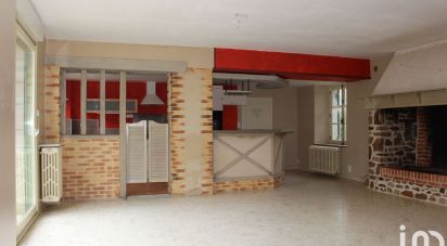 House 8 rooms of 200 m² in Daumeray (49640)