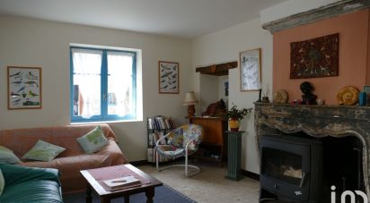 Maison 6 pièces de 130 m² à Lichères (16460)