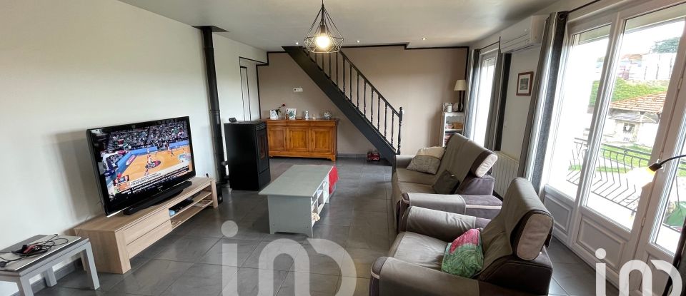 Town house 5 rooms of 120 m² in Lizy-sur-Ourcq (77440)