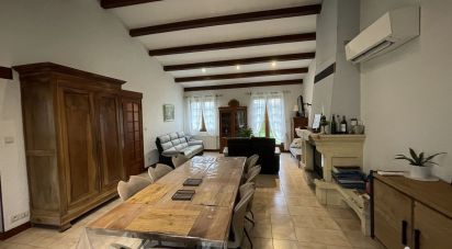 House 6 rooms of 130 m² in Mirambeau (17150)