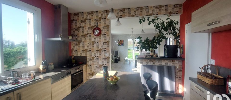 House 6 rooms of 107 m² in Lamothe-Montravel (24230)