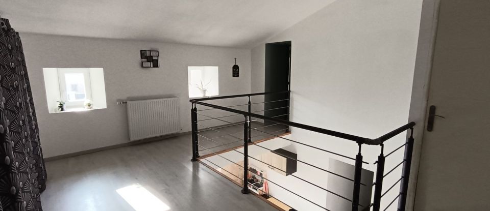 Maison 10 pièces de 300 m² à Montreuil-Bellay (49260)