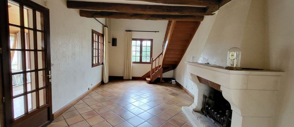 House 7 rooms of 153 m² in Châtellerault (86100)