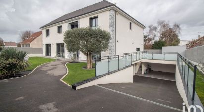 Maison 6 pièces de 205 m² à Pontault-Combault (77340)