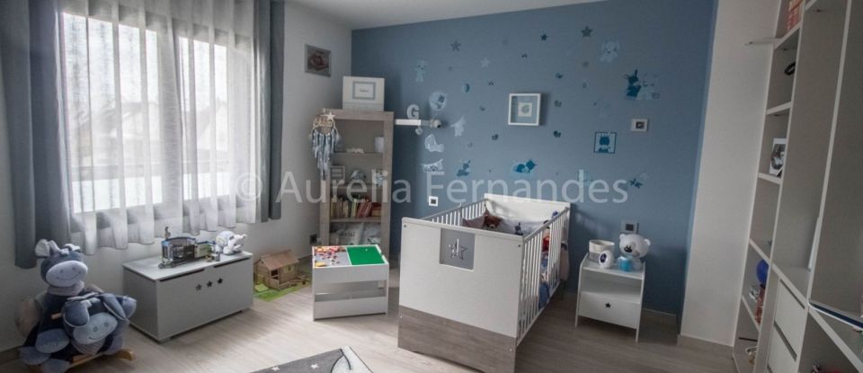 Maison 6 pièces de 205 m² à Pontault-Combault (77340)