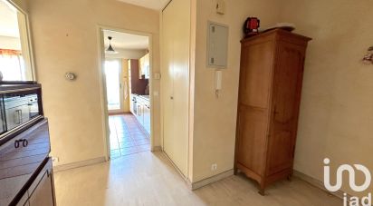 Apartment 3 rooms of 69 m² in Saint-Raphaël (83700)