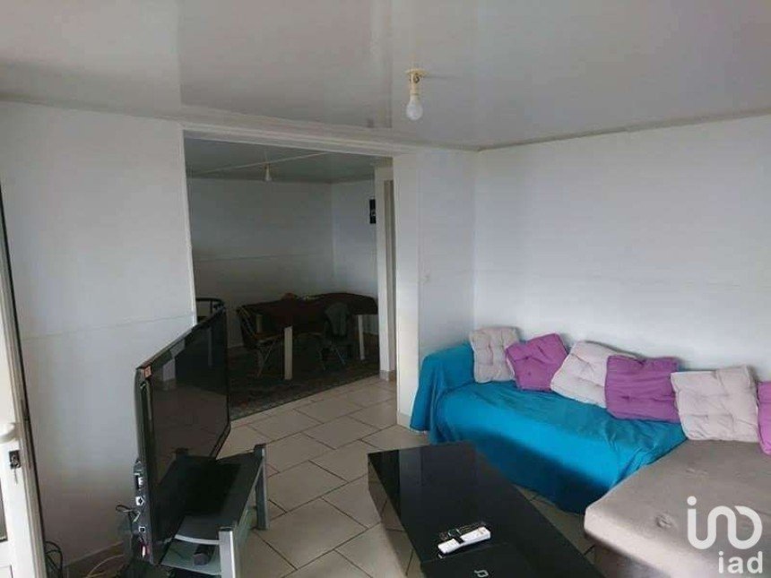 House 3 rooms of 80 m² in Le Tampon (97430)