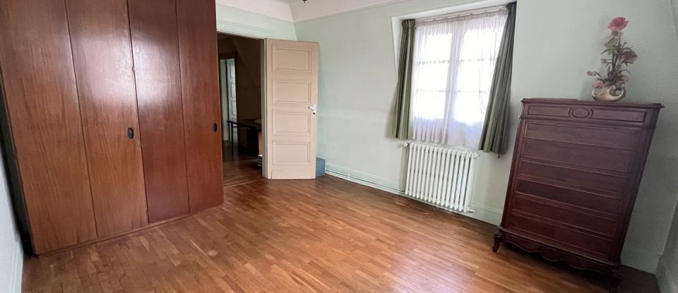 House 9 rooms of 321 m² in Amiens (80090)