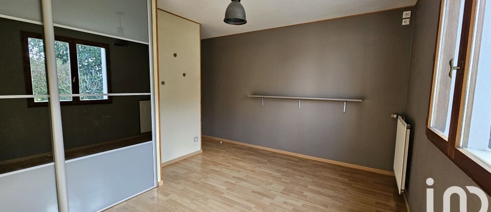House 4 rooms of 99 m² in Le Pellerin (44640)
