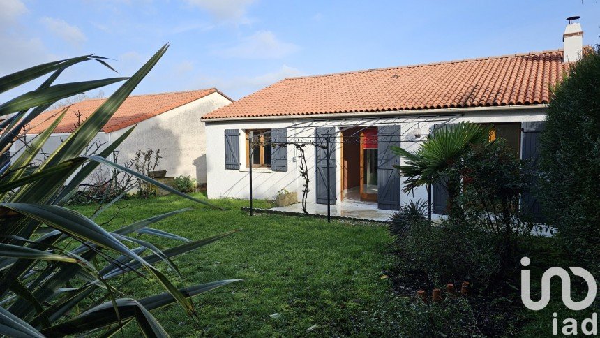 House 4 rooms of 99 m² in Le Pellerin (44640)