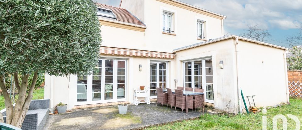 House 6 rooms of 155 m² in Clamart (92140)