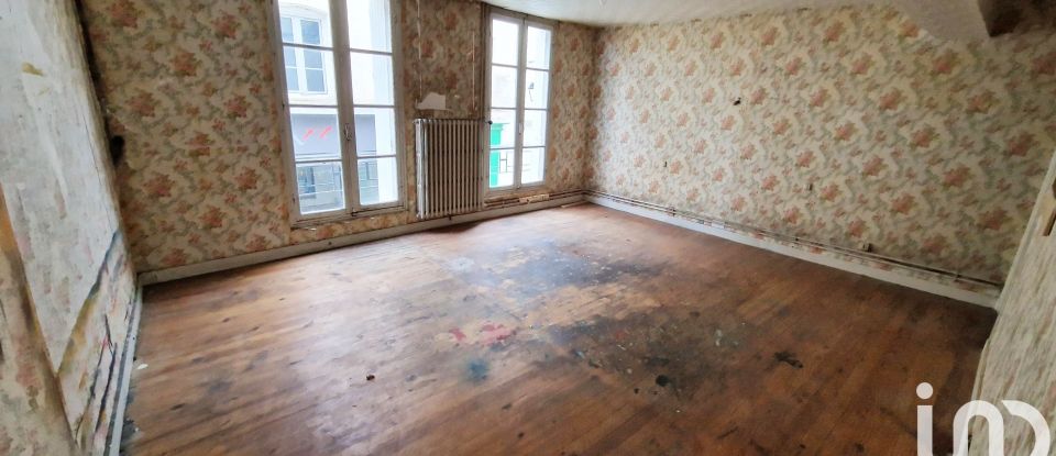 Town house 8 rooms of 240 m² in Fontenay-le-Comte (85200)