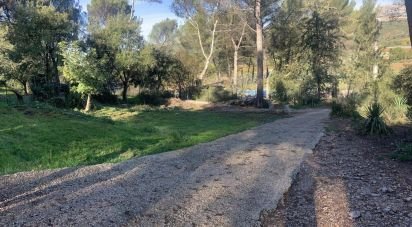 Land of 485 m² in Rousset (13790)