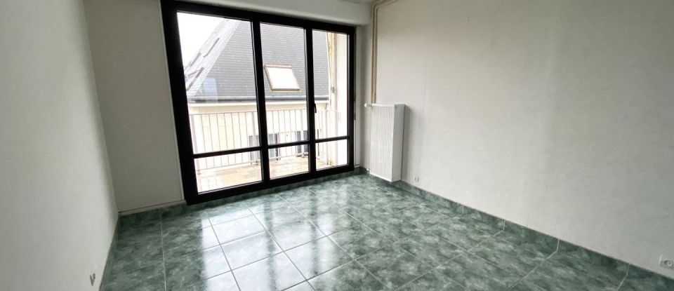 Apartment 5 rooms of 87 m² in Tours (37200)