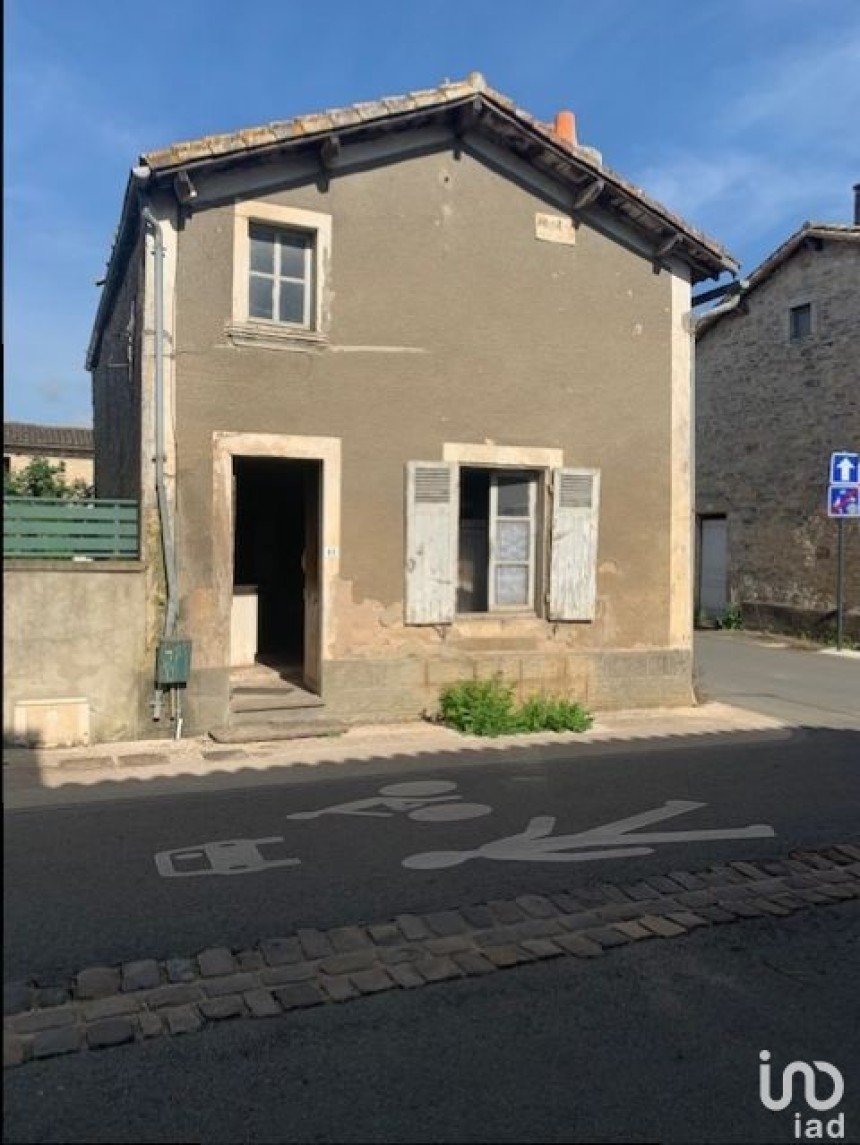 House 2 rooms of 30 m² in Saint-Sauvant (86600)