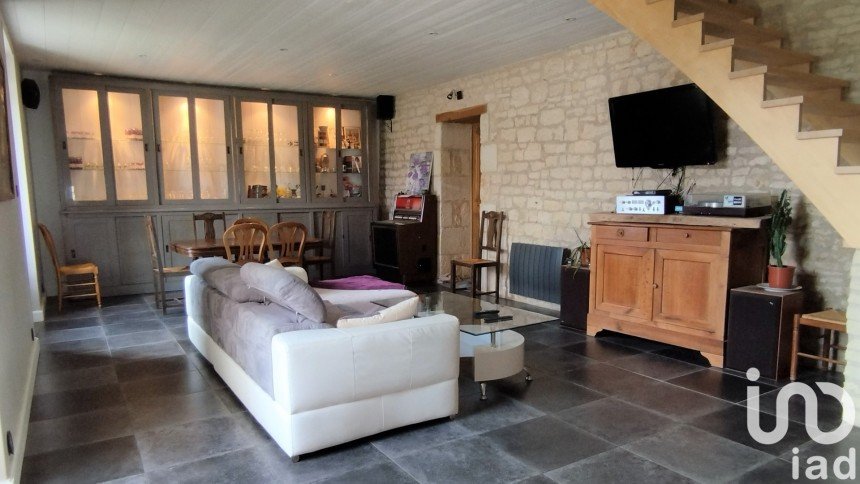 House 5 rooms of 129 m² in Pouillé (85570)
