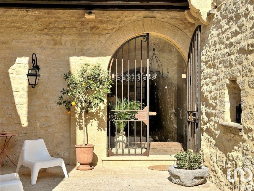 Maison 5 pièces de 183 m² à Castillon-du-Gard (30210)