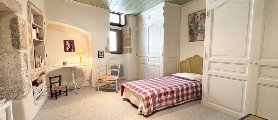 House 5 rooms of 183 m² in Castillon-du-Gard (30210)
