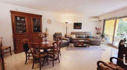 Appartement 4 pièces de 91 m² à Cagnes-sur-Mer (06800)
