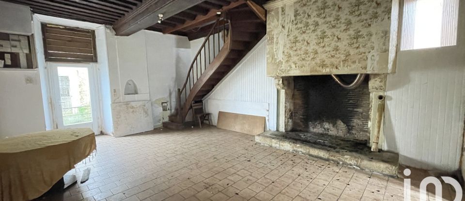 Town house 7 rooms of 121 m² in Chef-Boutonne (79110)