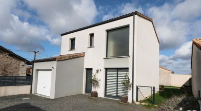 Maison 4 pièces de 95 m² à Les Sorinières (44840)