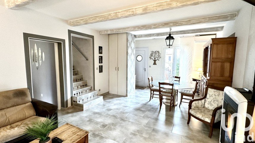 Maison traditionnelle 5 pièces de 110 m² à Solliès-Toucas (83210)
