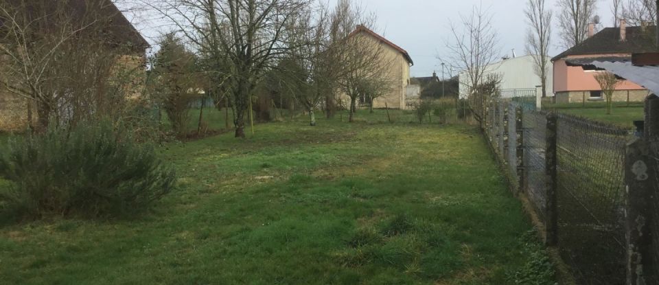 Land of 750 m² in Igé (61130)