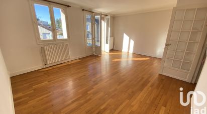Town house 4 rooms of 75 m² in Lathus-Saint-Rémy (86390)