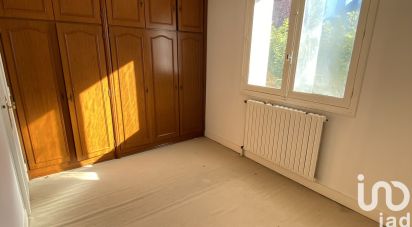 Town house 4 rooms of 75 m² in Lathus-Saint-Rémy (86390)