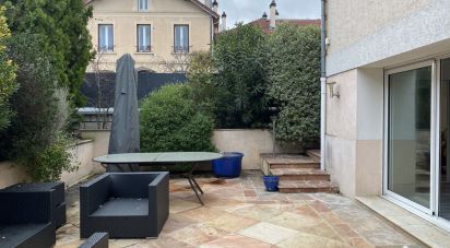 House 7 rooms of 179 m² in Maisons-Alfort (94700)